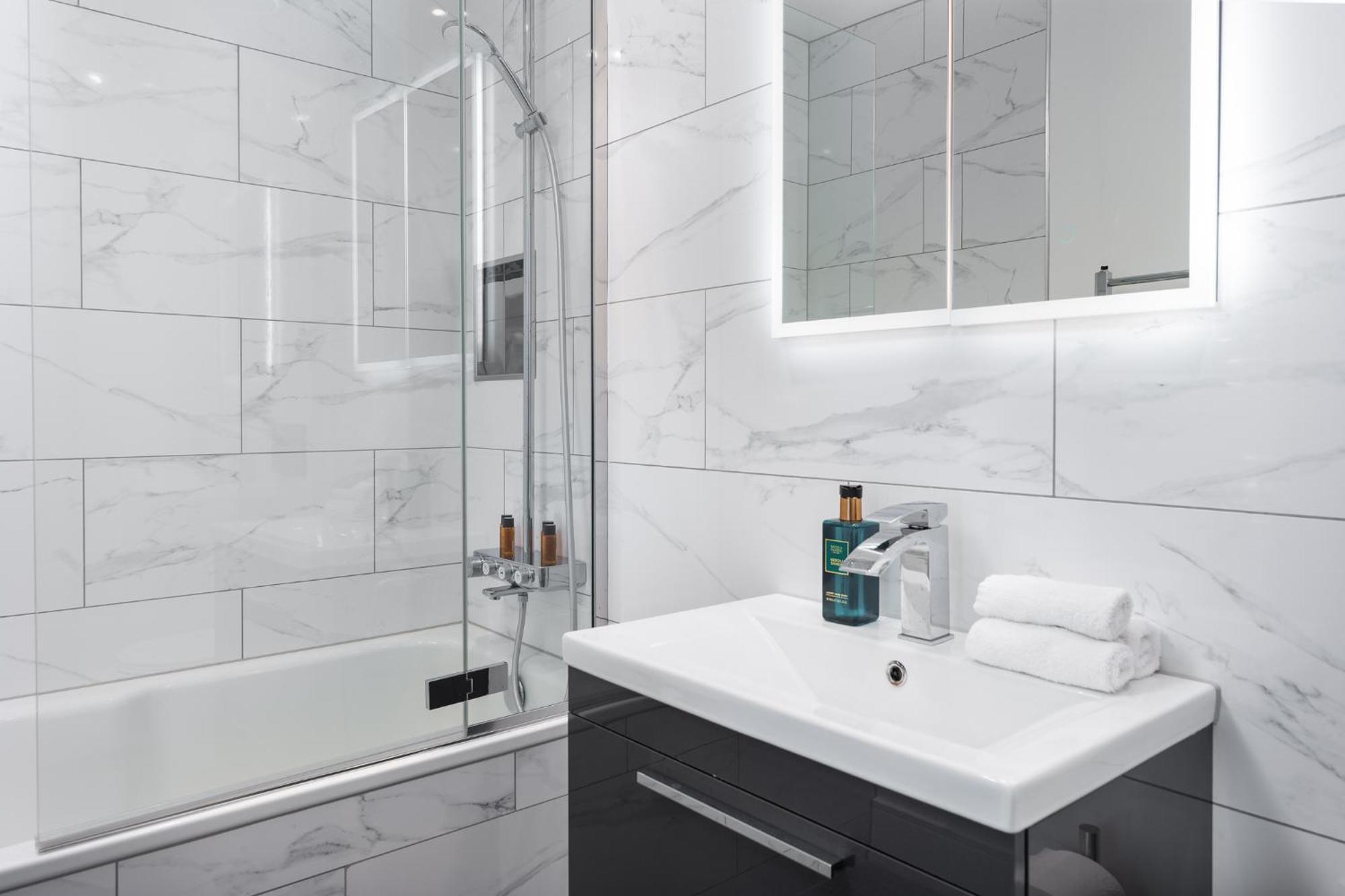 Fulham Luxury High-spec With Large Balcony, Location, Near Fulham And Chelsea Stadiums Appartamento *