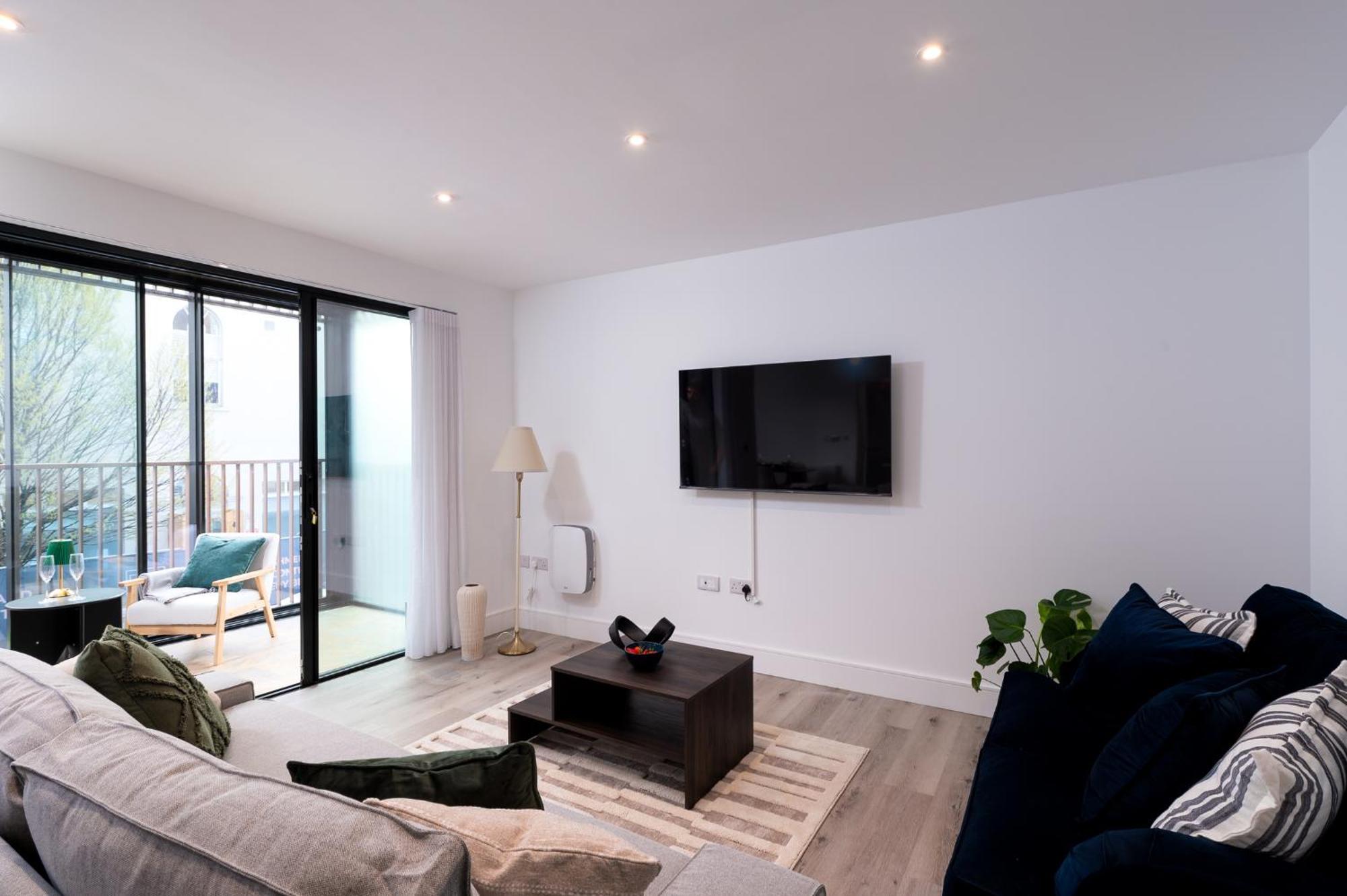 Fulham Luxury High-spec With Large Balcony, Location, Near Fulham And Chelsea Stadiums Appartamento Londra